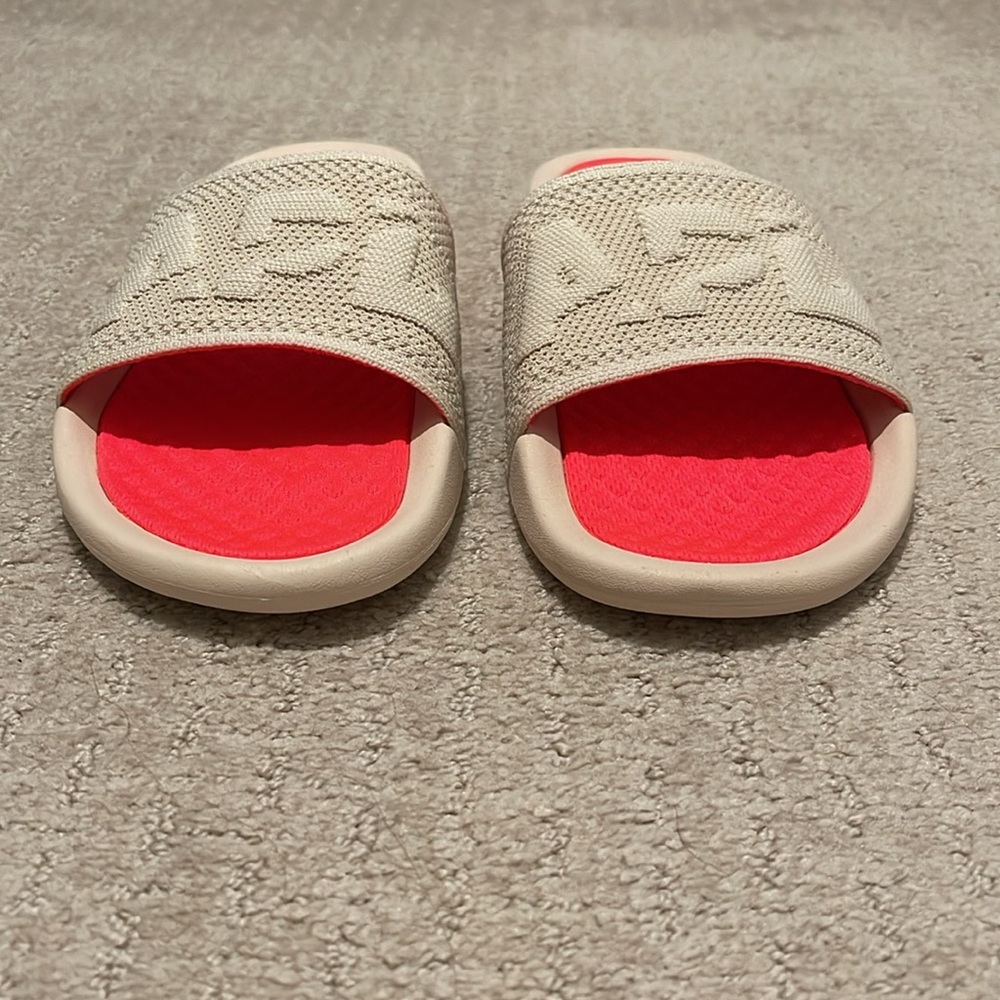Apl Techloom Slides Size 10. Magenta/Beach. New. … - image 4